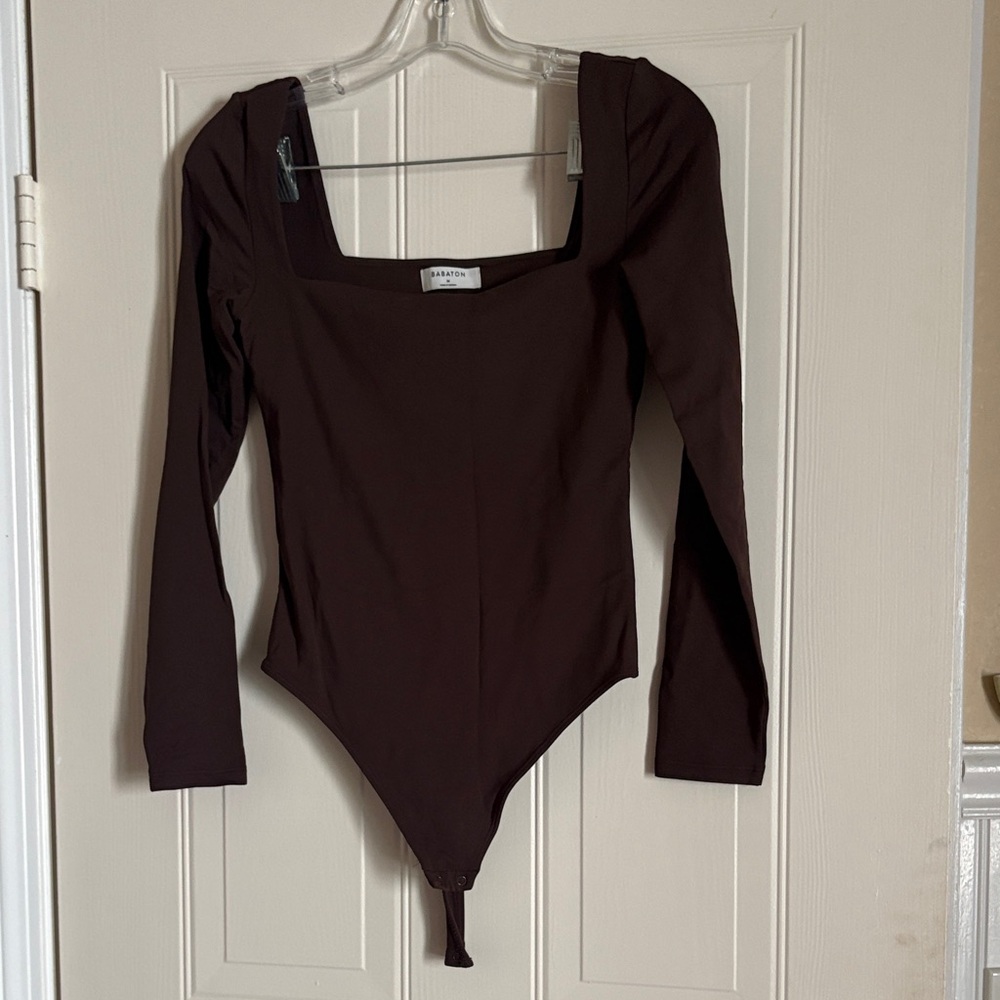 Babaton Chocolate Brown Long Sleeve Square Neck Bodysuit, M